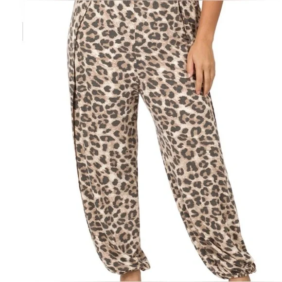 Zenana Leopard Print High-Slit Pants - Picture 3 of 6